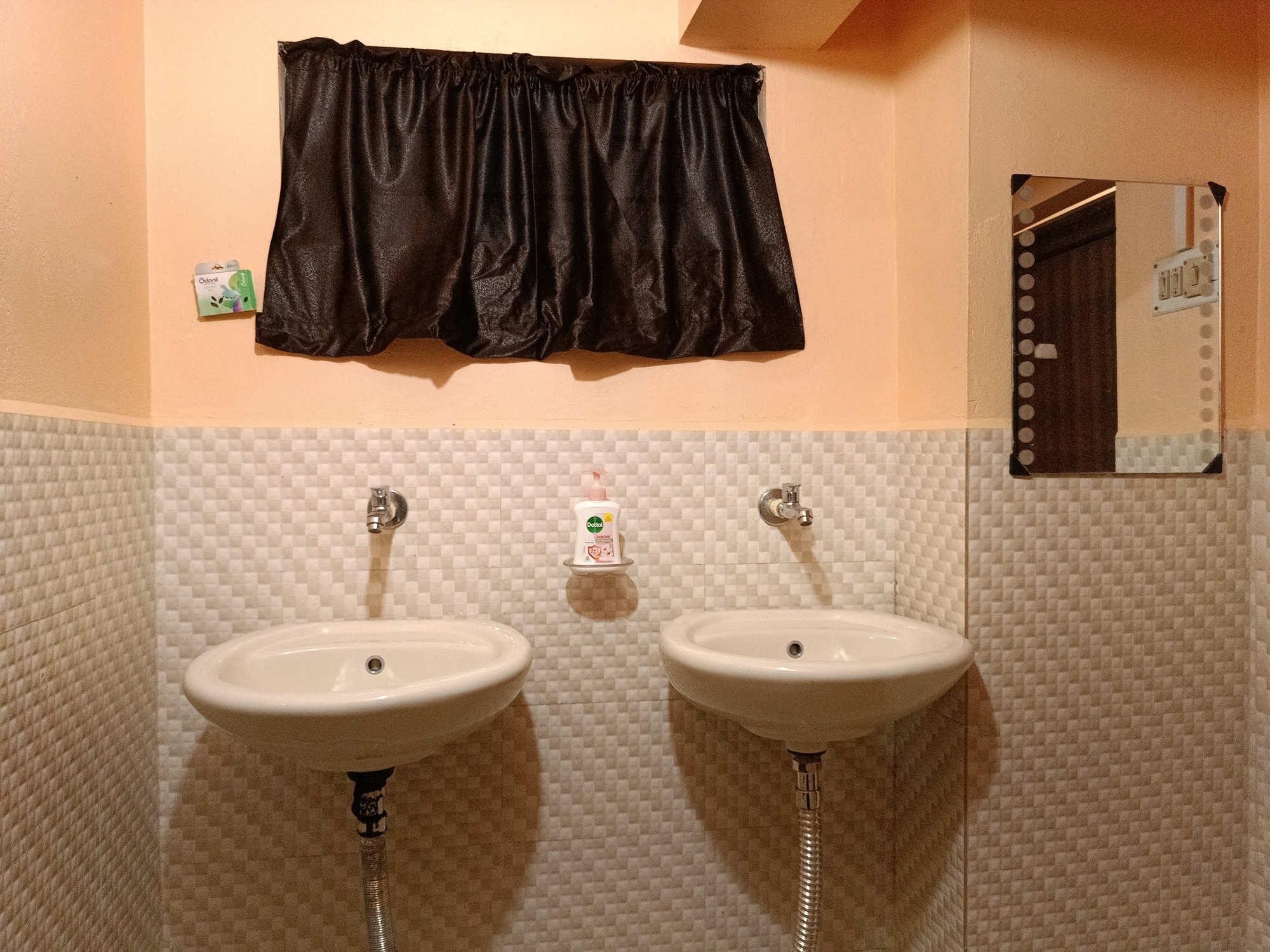 Family Room - Image 3