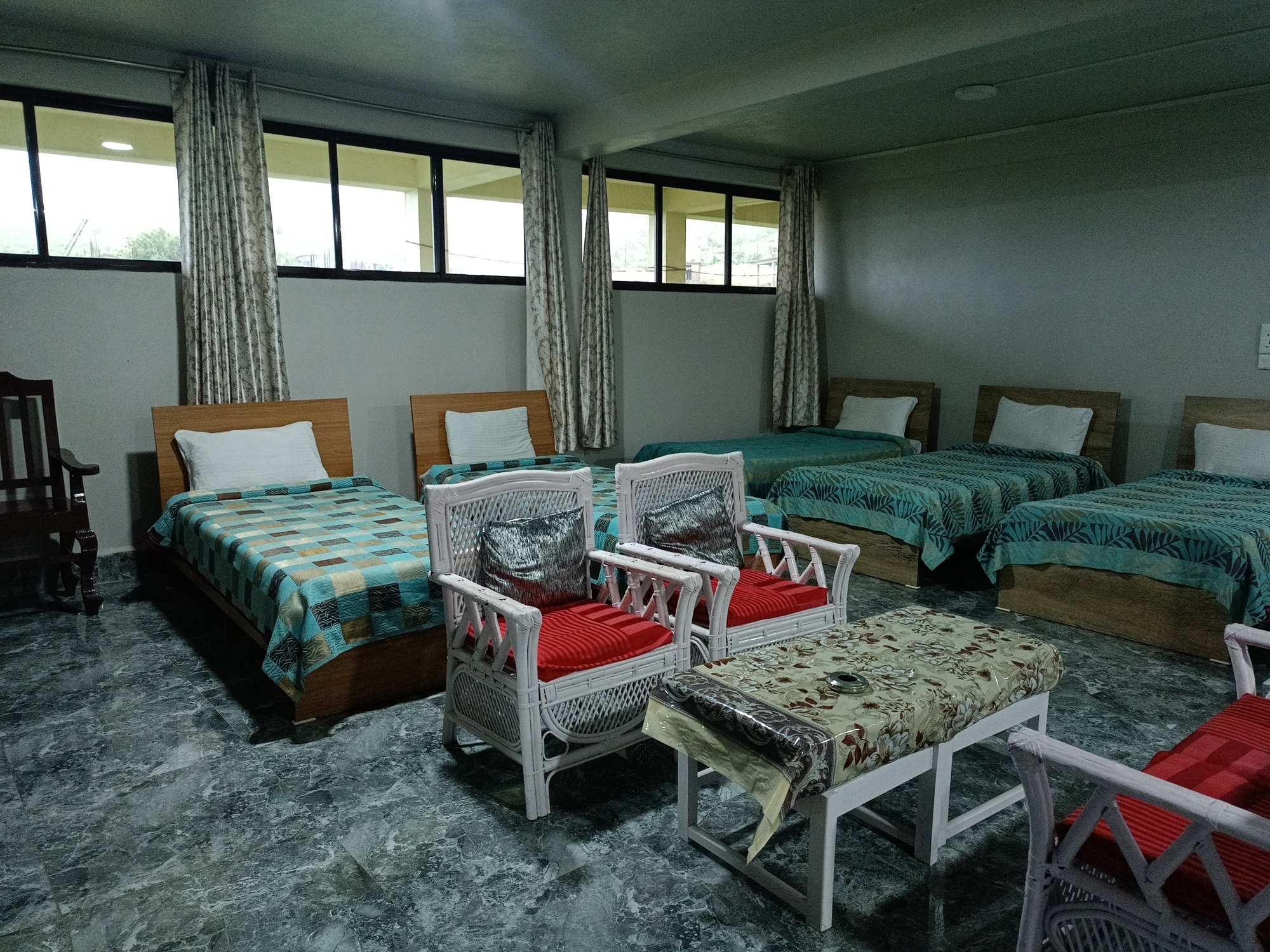 Big Family Room - Image 1